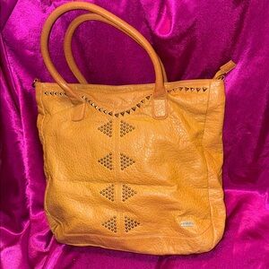 Roxy GIANT Tan Bag with beautiful Navajo bead work on the front
